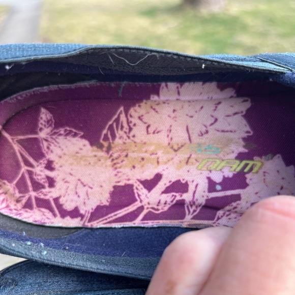 Skechers Slip-On Blue & Pink Size 8 - Picture 6 of 7